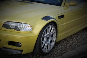 Karbonius E46 M3 Carbon Vented Fender Set indstyle