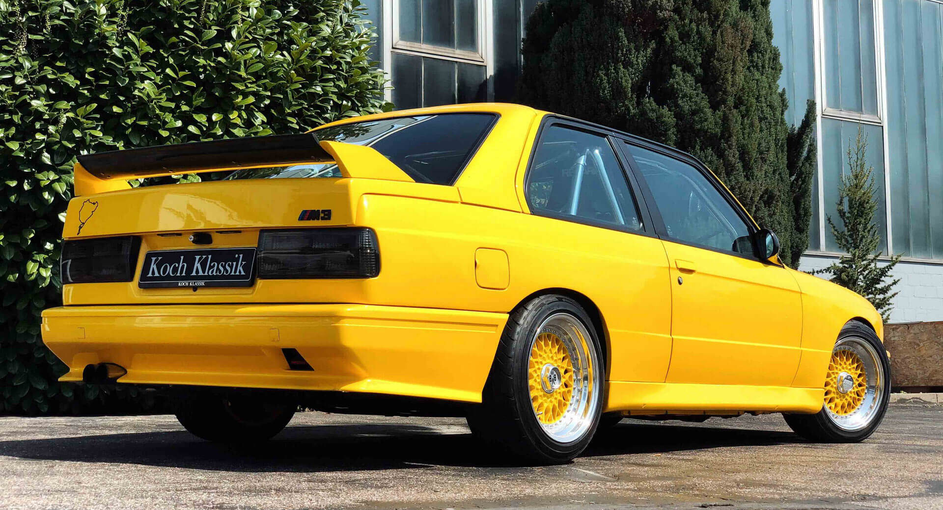 yellow bmw e30 m3 wing spoiler decklid wings spoilers gurney flap bmw e30 m3